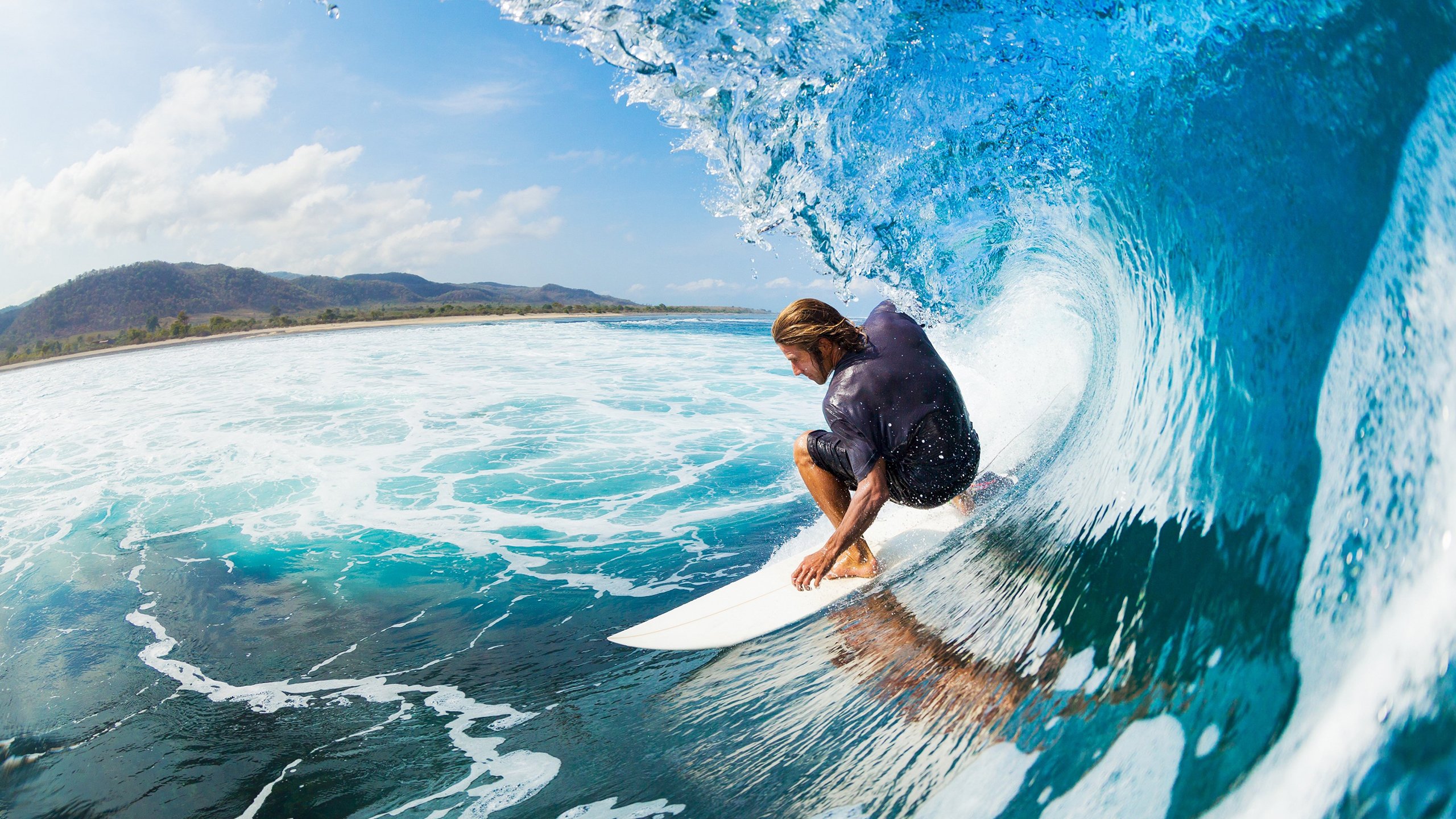 _夜幕城市骑行:灯火中的速度狂欢_,骑行夜景